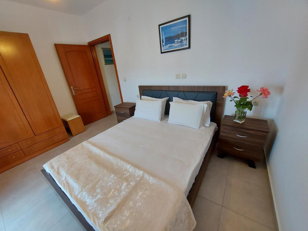 Apartment Apocalypsis Studios-apartments *