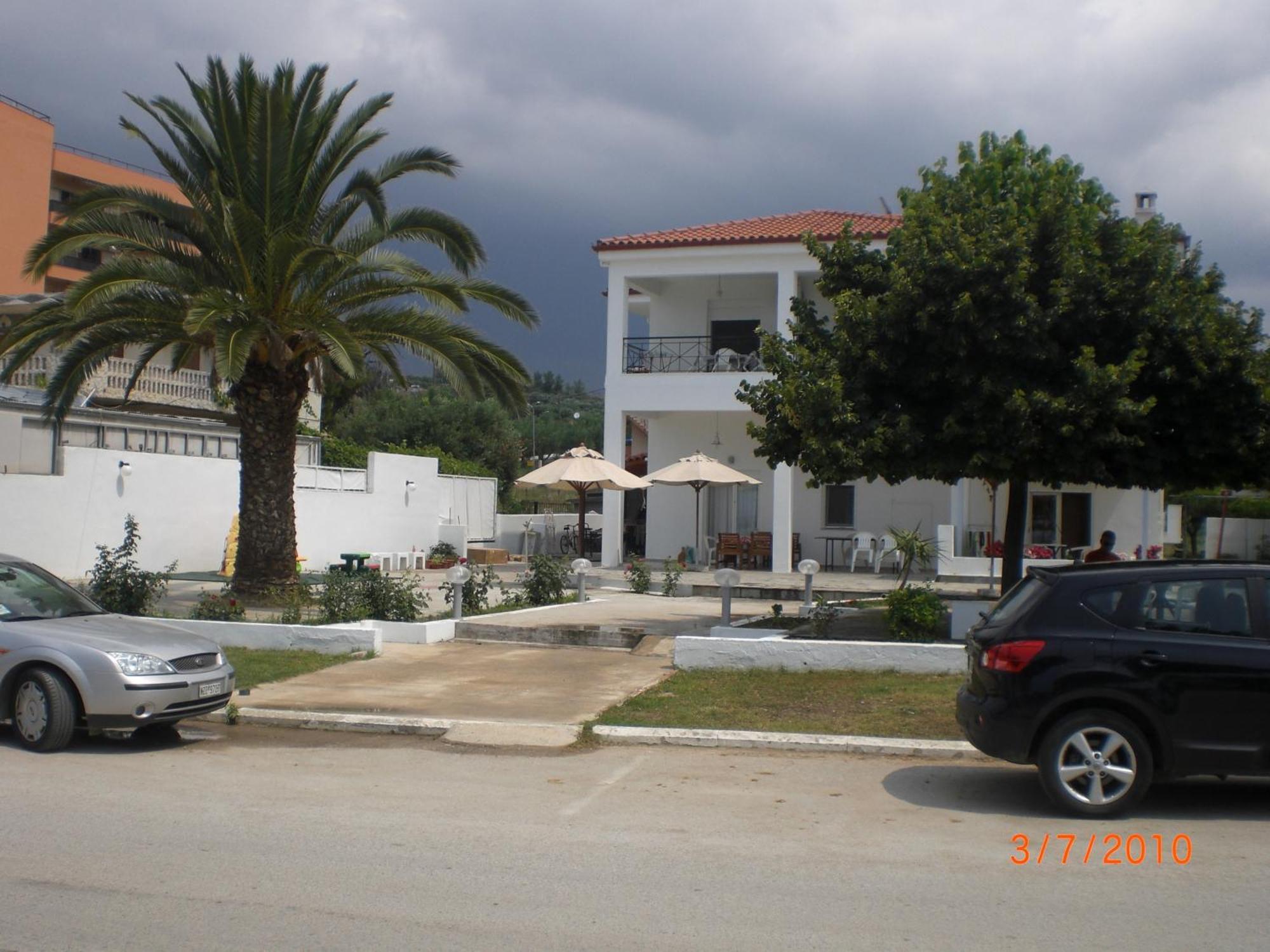 Apocalypsis Studios-apartments *