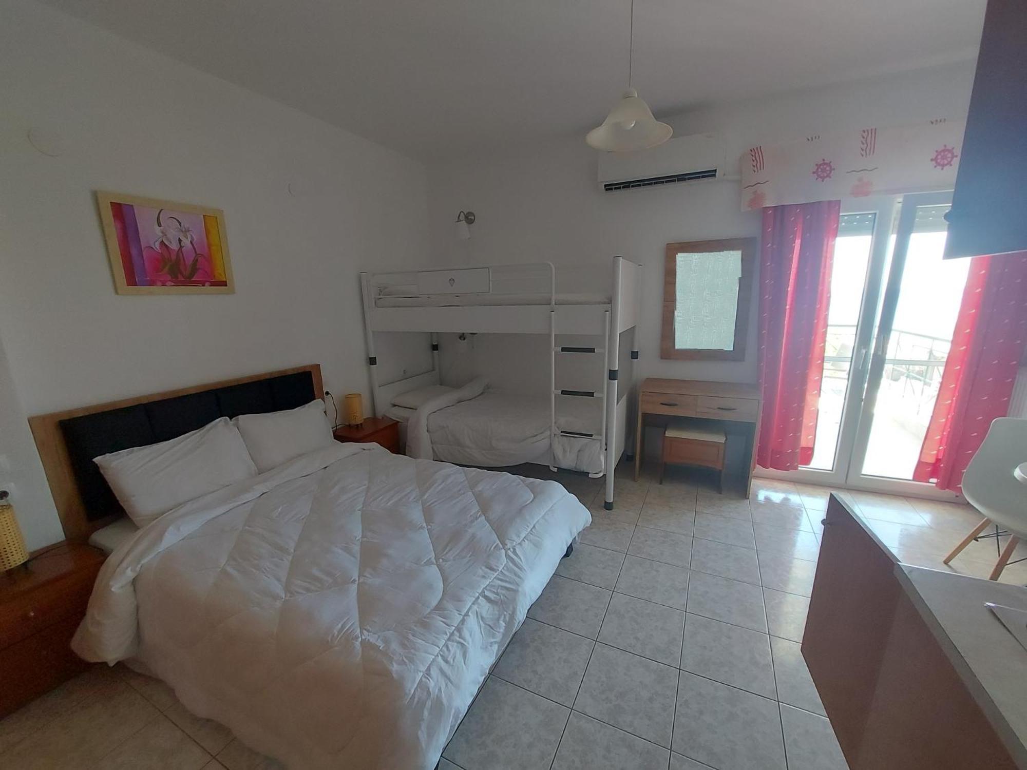 Apocalypsis Studios-apartments Apartment *